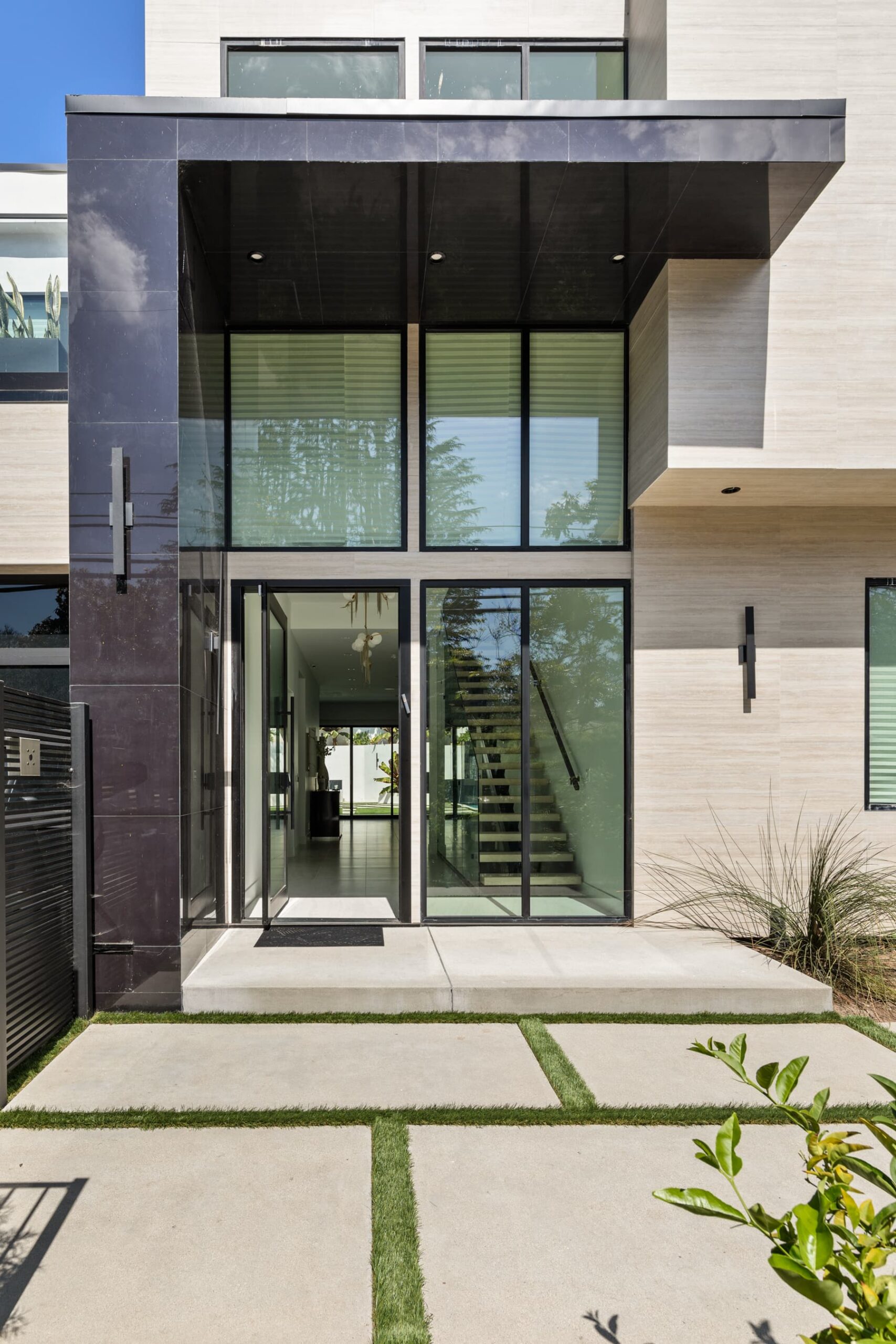 Luxury Fire-Resistant Materials: Protect Your Coastal Home