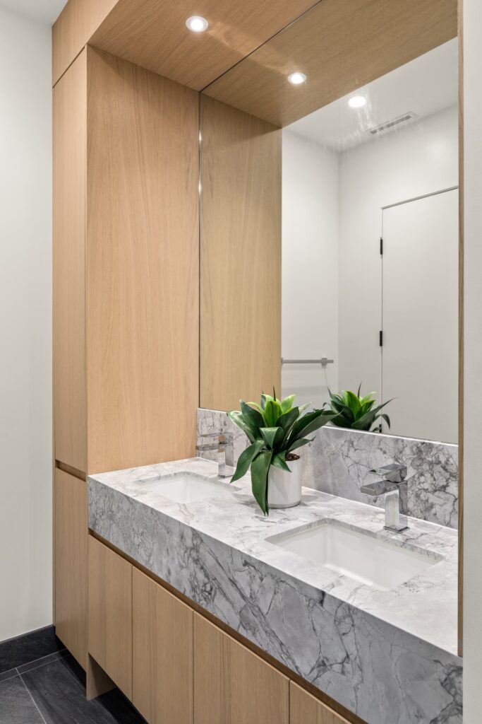 Bathroom Design | Brentwood Contemporary Residence | Brentwood, CA
