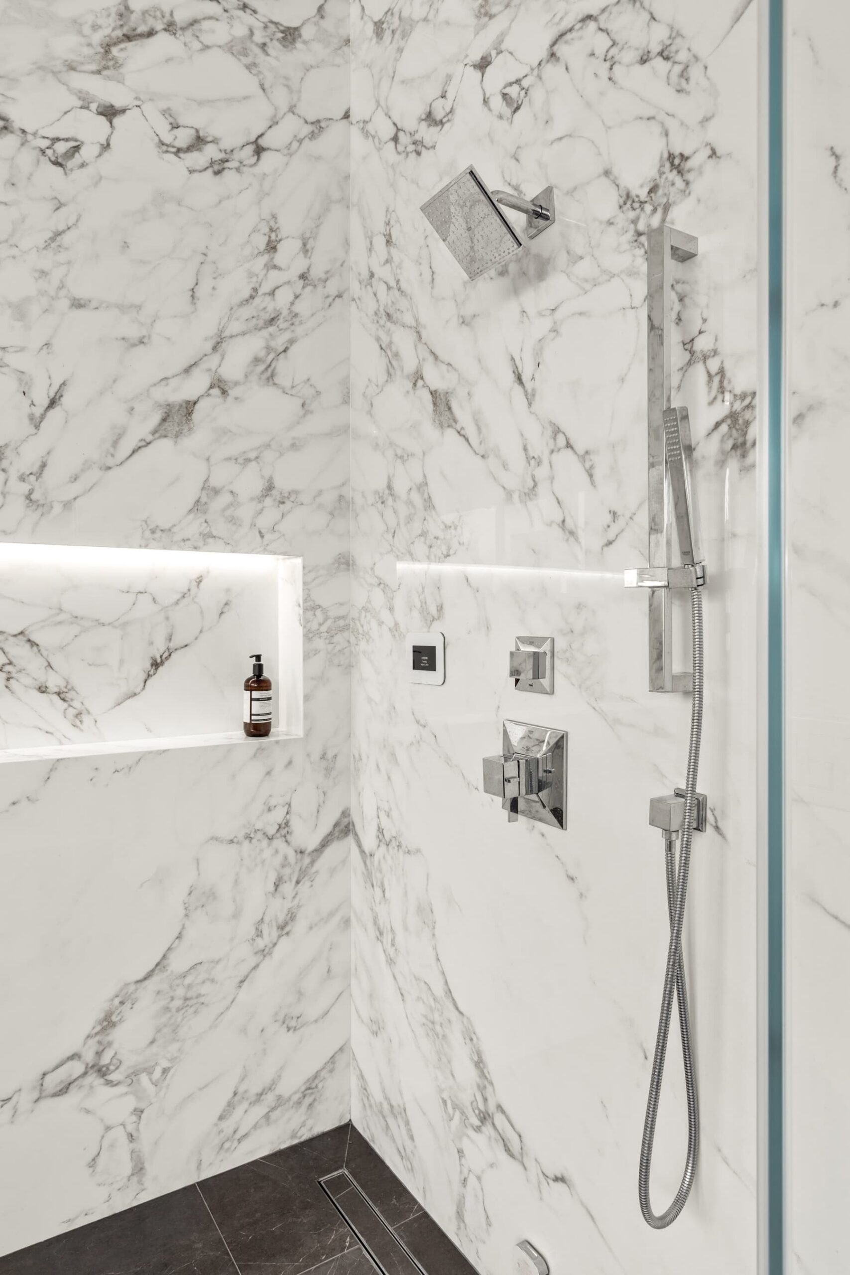 Bathroom Design | Brentwood Contemporary Residence | Brentwood, CA