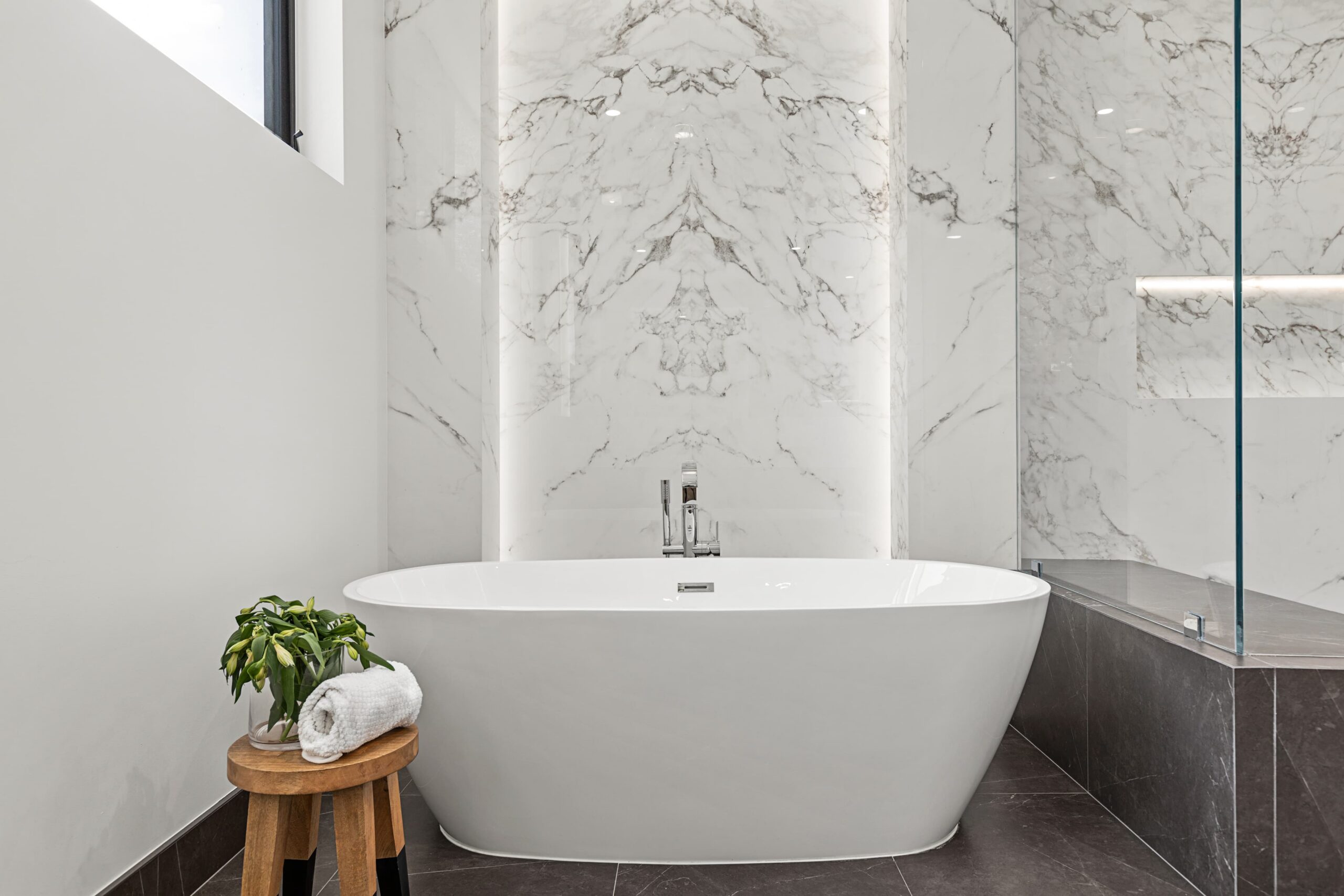 Bathroom Design | Brentwood Contemporary Residence | Brentwood, CA