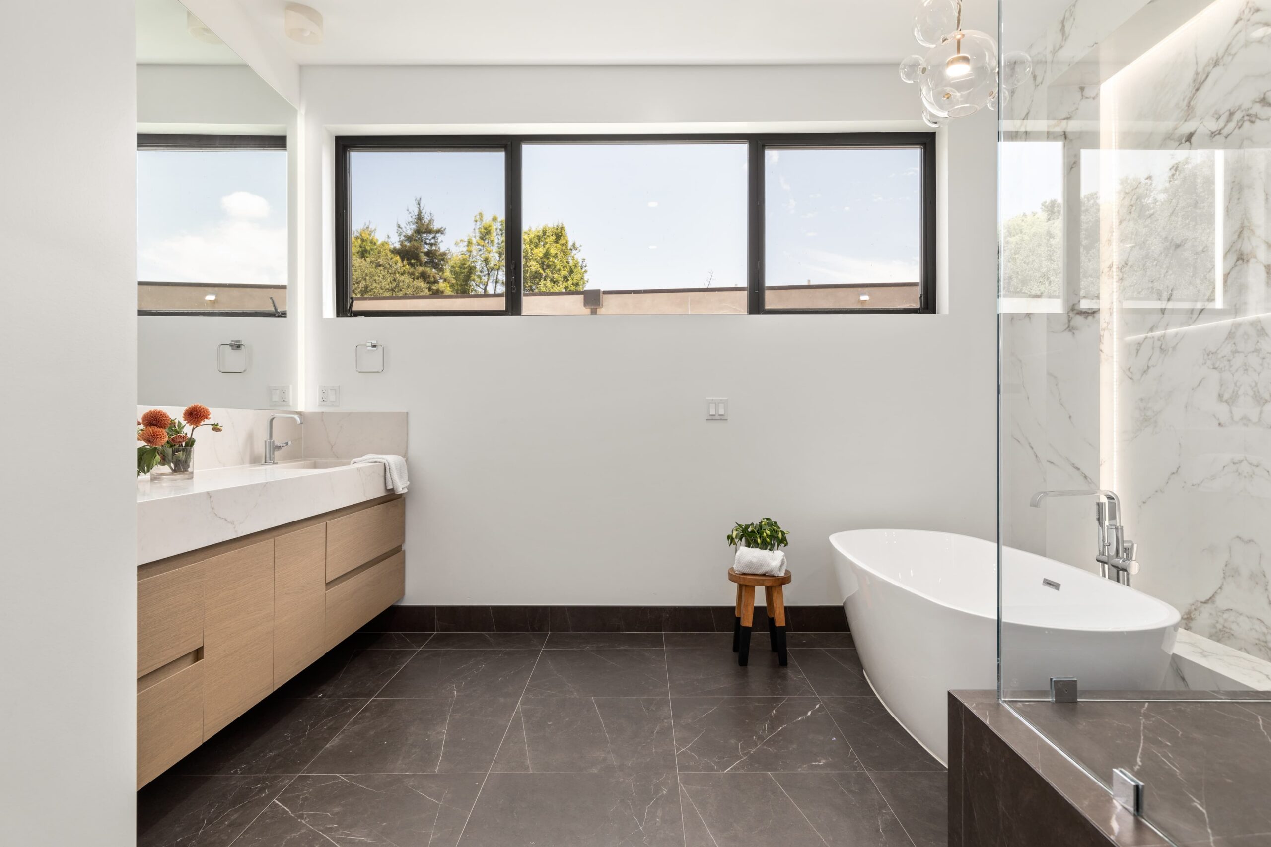 Bathroom Design | Brentwood Contemporary Residence | Brentwood, CA