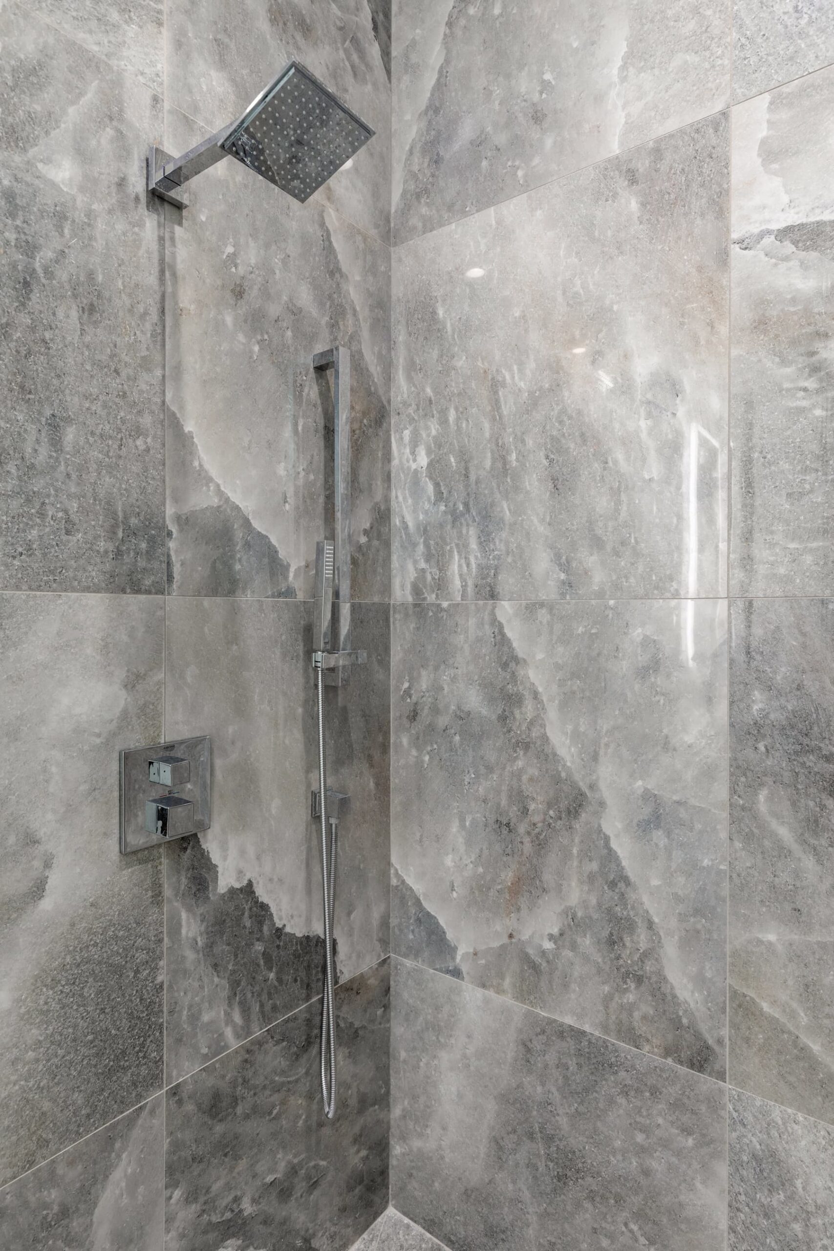 Bathroom Design | Brentwood Contemporary Residence | Brentwood, CA