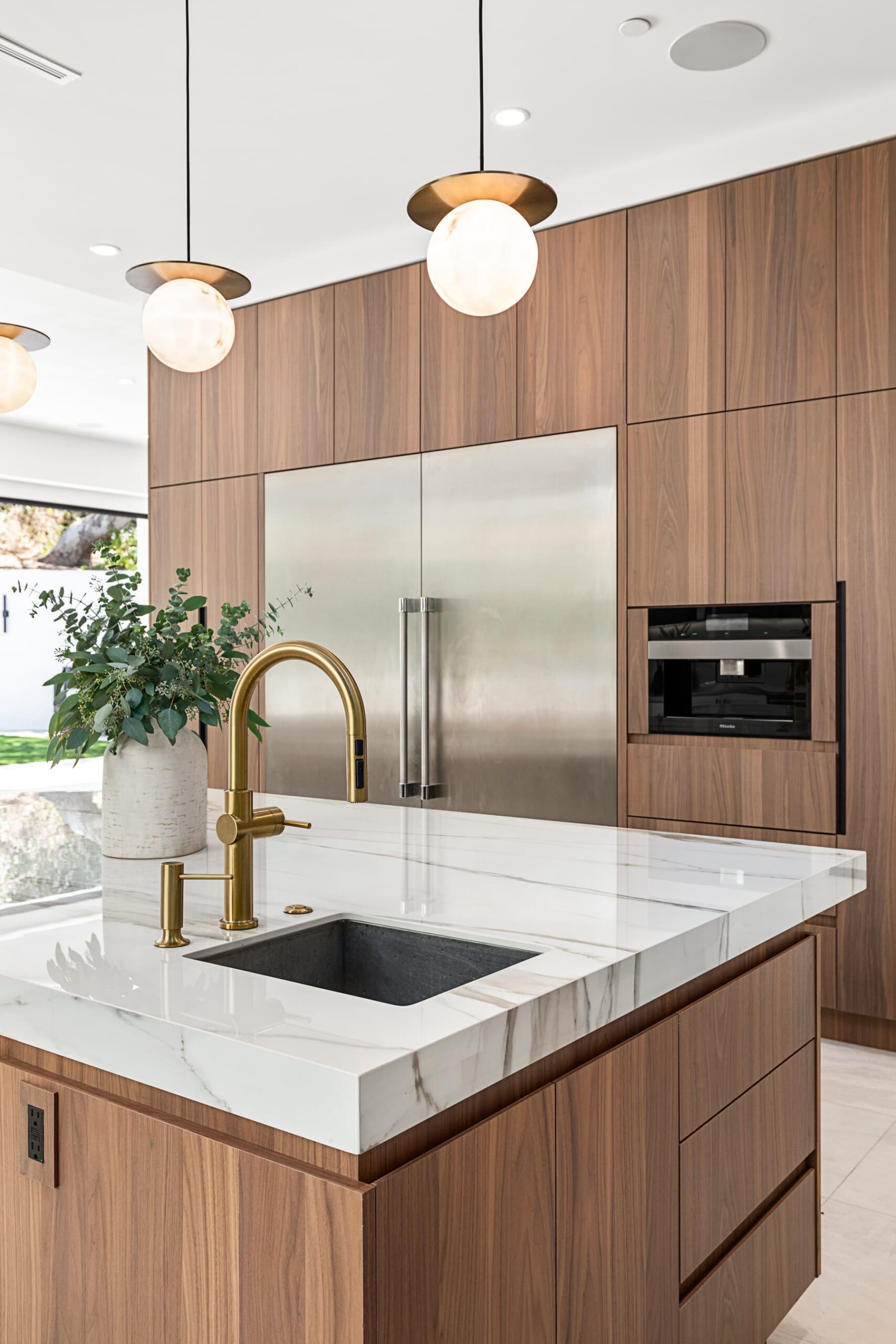 Kitchen Design | Brentwood Contemporary Residence | Brentwood, CA