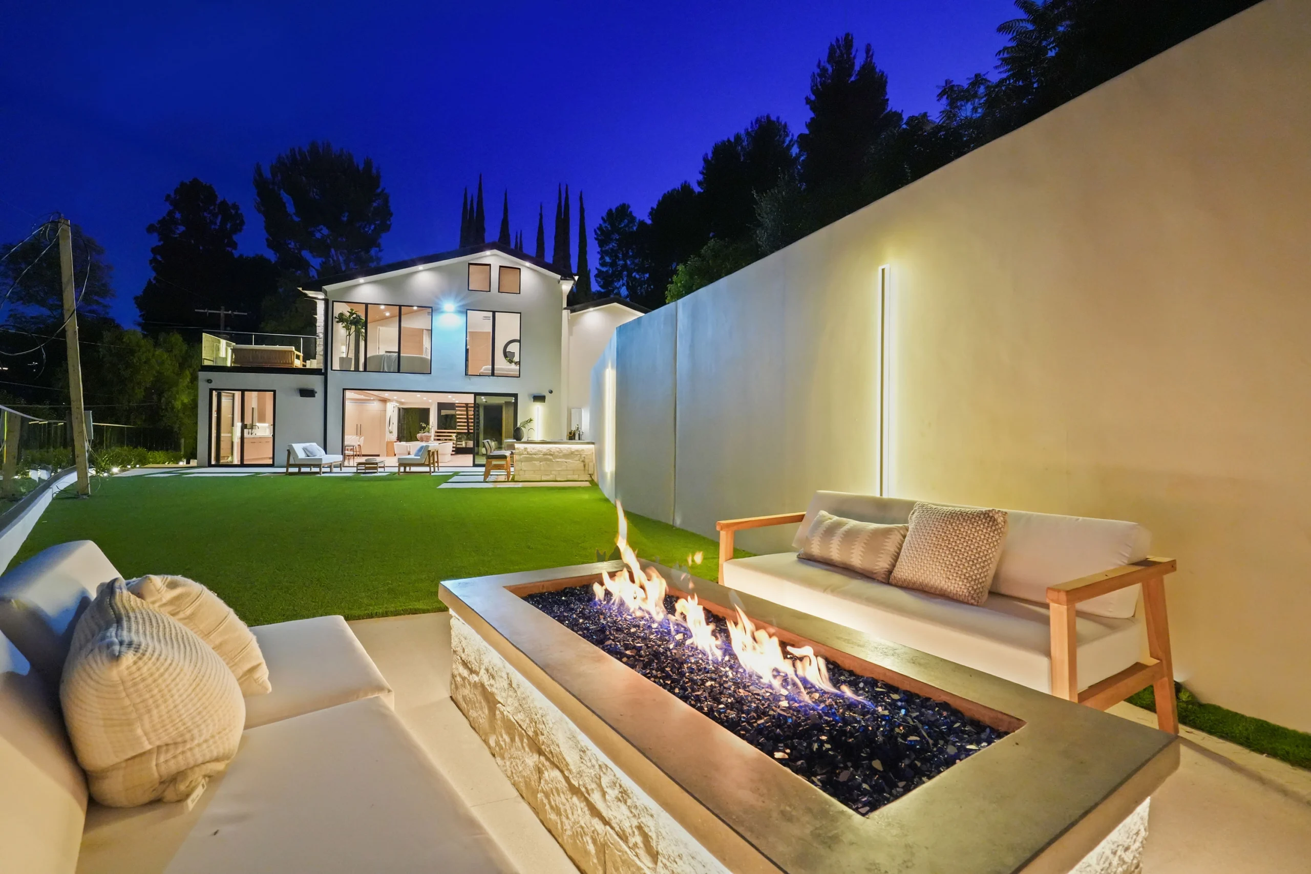 Fire Pit Seating Backyard Hardscape, Encino Interior Design, Interior Conception
