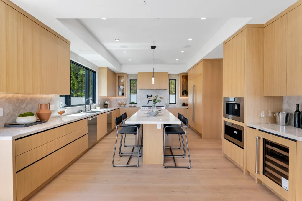 Farewell Corners, Hello Curves: LA Embraces the Soft Revolution in 2024