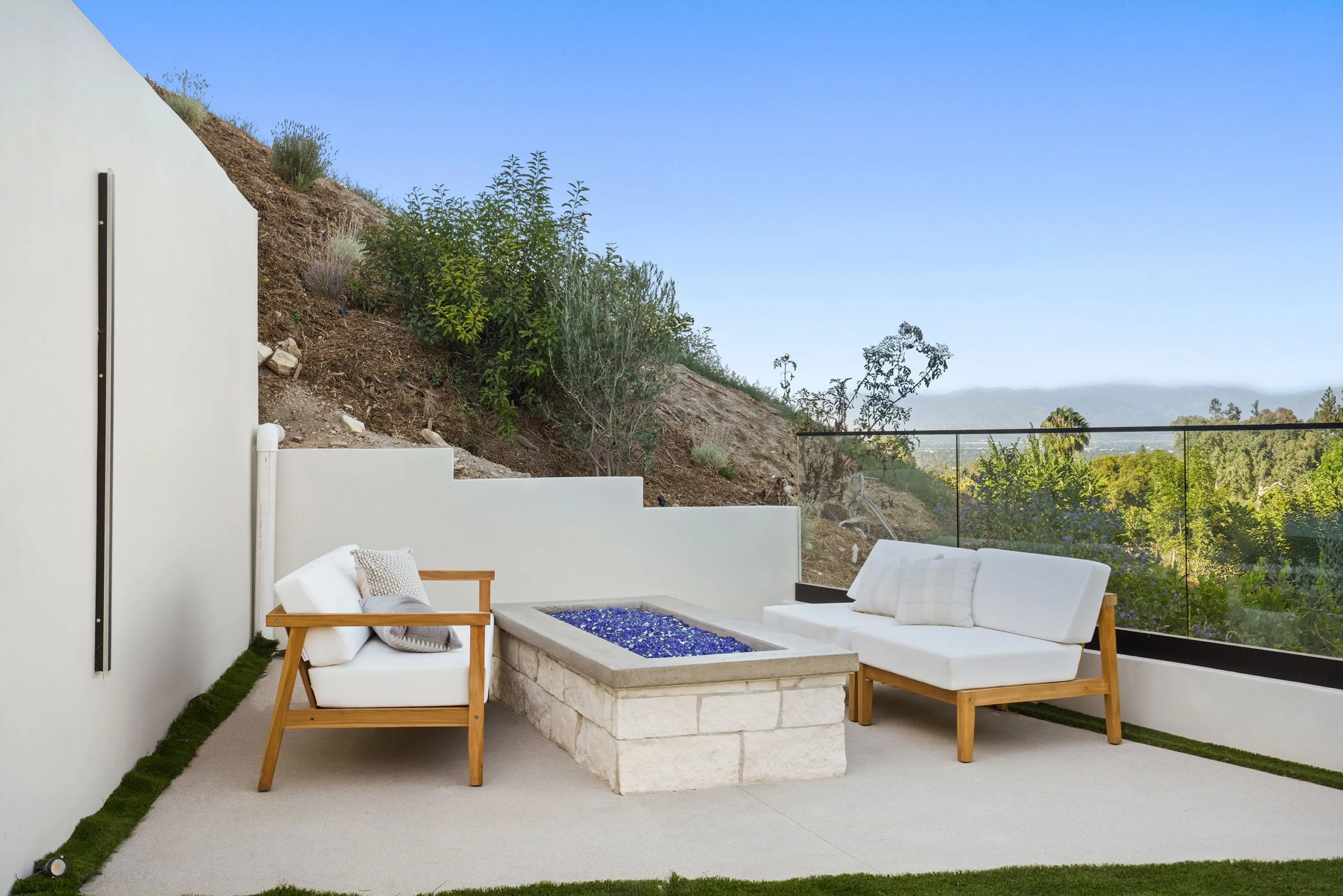 Outdoor Fire Pit Seating Retaining Wall, Encino Interior Design, Interior Conception