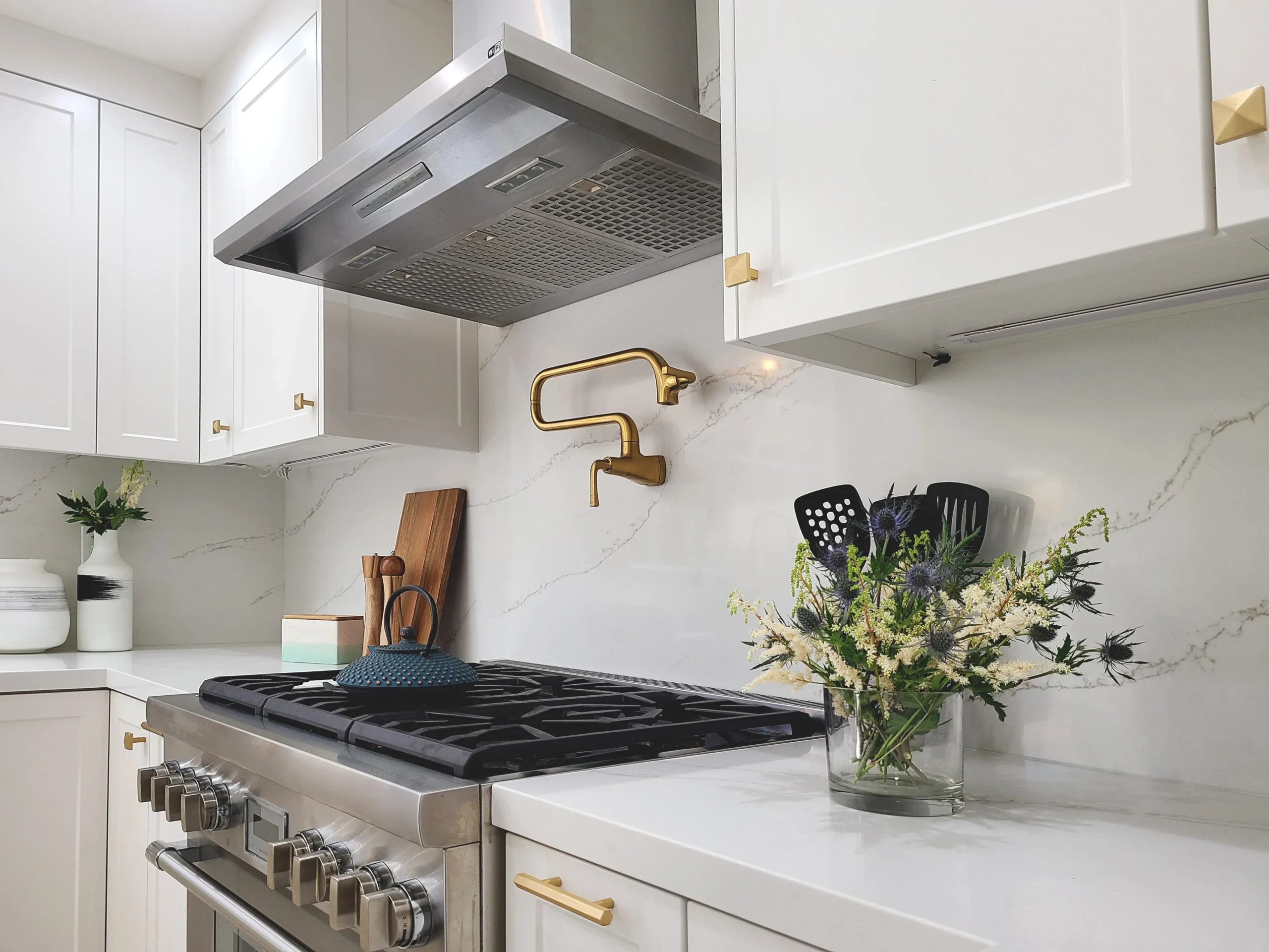 Kitchen Marble Backsplash Brass Pot Filler, Tarzana CA Interior Conception