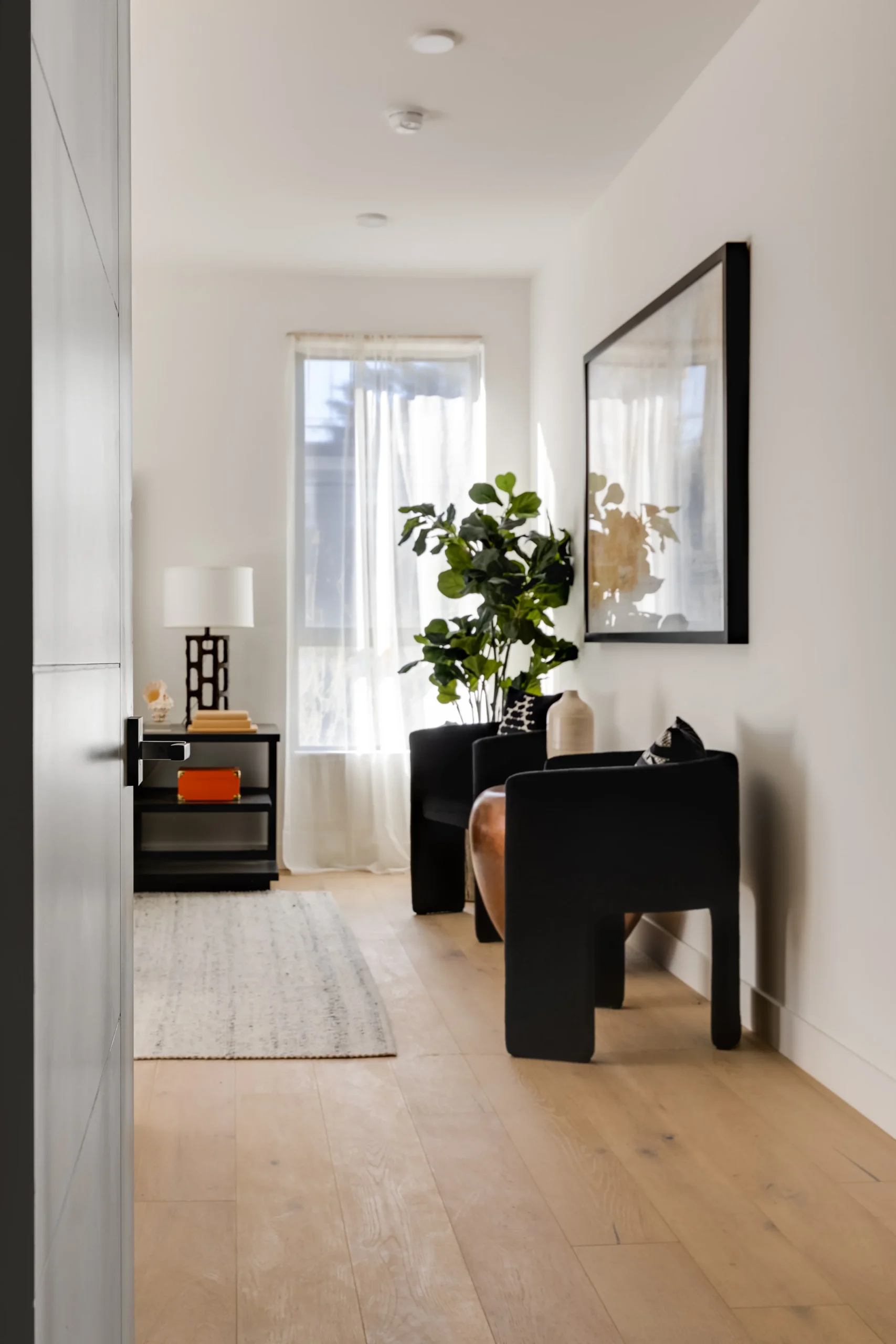 Bedroom Console Table Artwork, Los Angeles Interior Design, Interior Conception