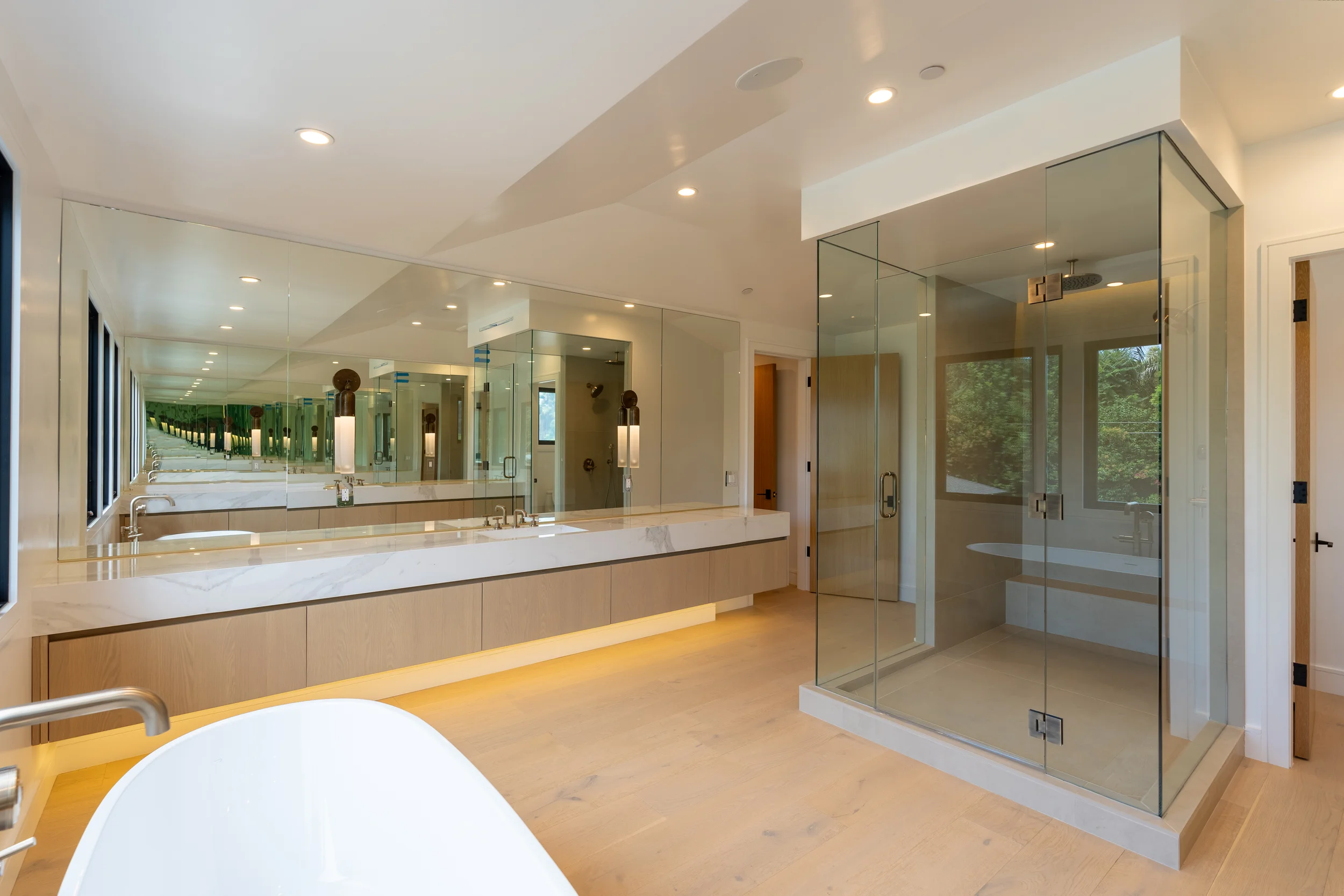 Primary Bath Double Vanity Glass Shower, Sherman Oaks Interior Design, Interior Conception