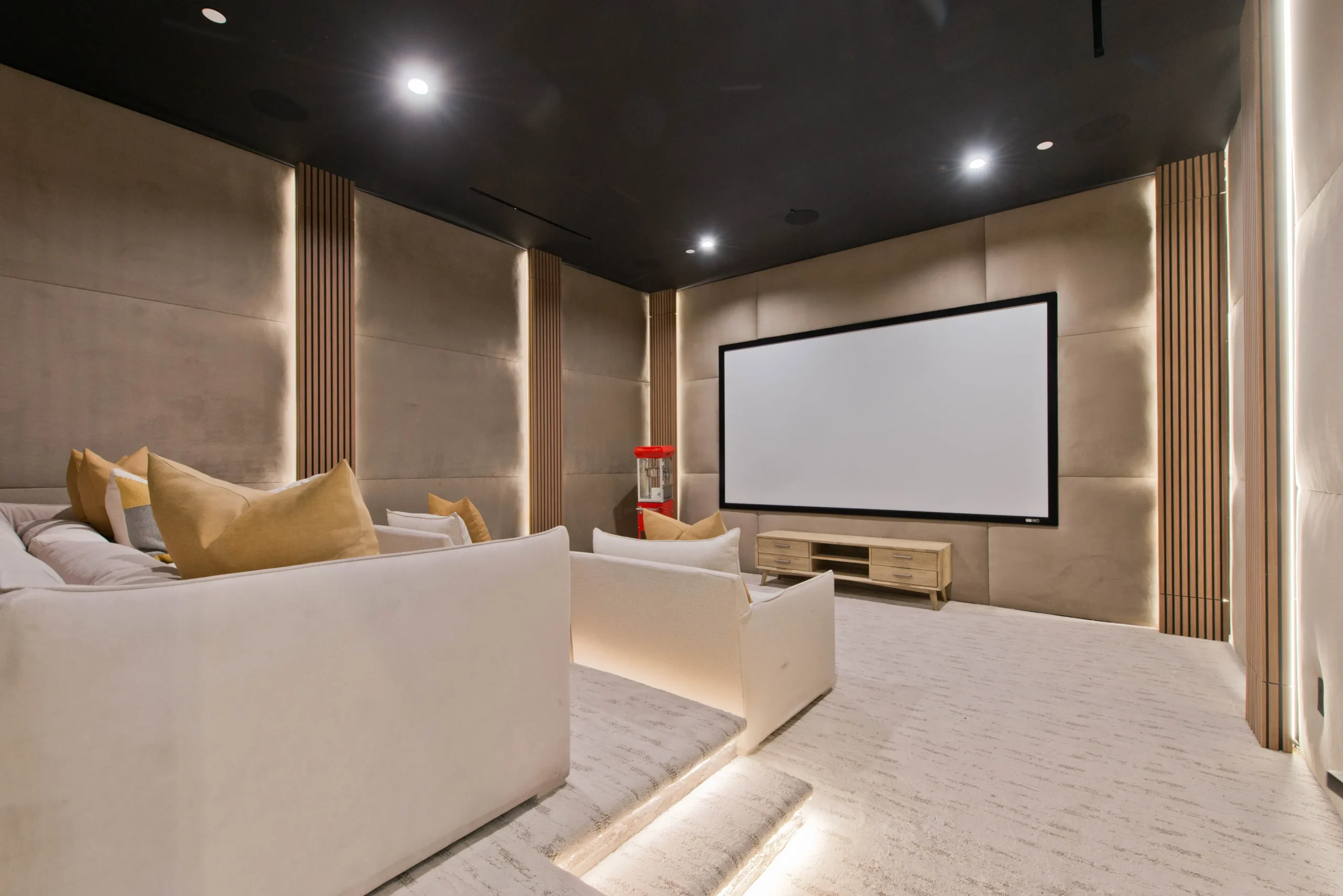 Smart Home Tech 2025: Safer, More Efficient Living